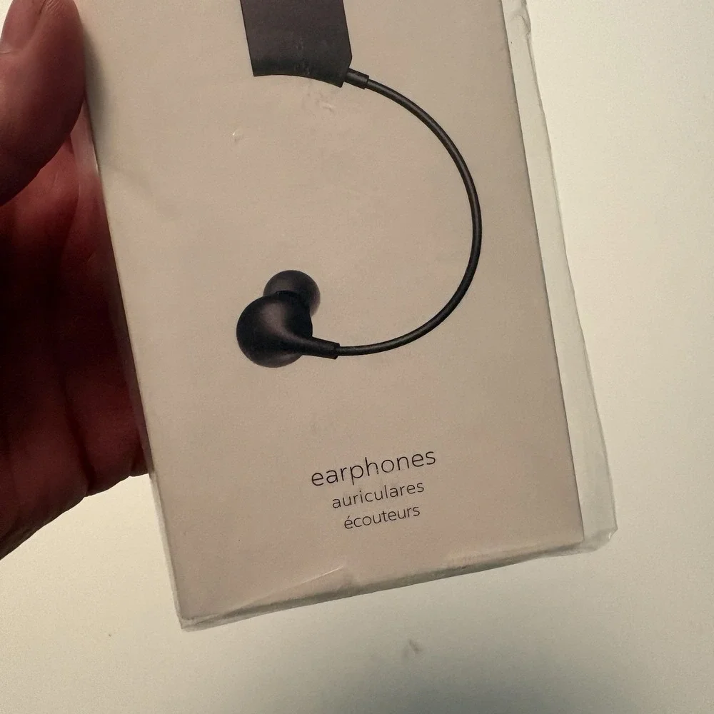 Brand New Oculus Rift Earphones - Never Opened
